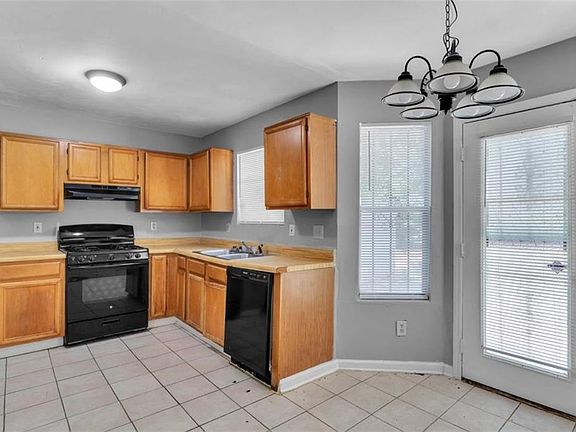 4th image of 2986 Kenville Ln