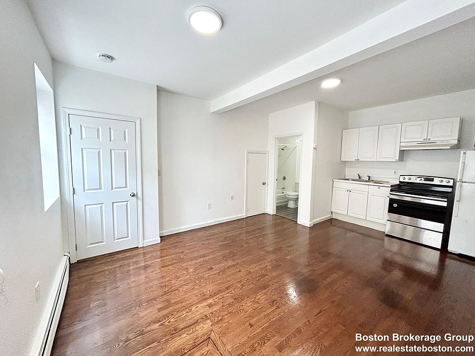 2nd image of 269-272 Bolton St #2A