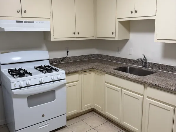 8811 A St APT 2, Oakland, CA 94621