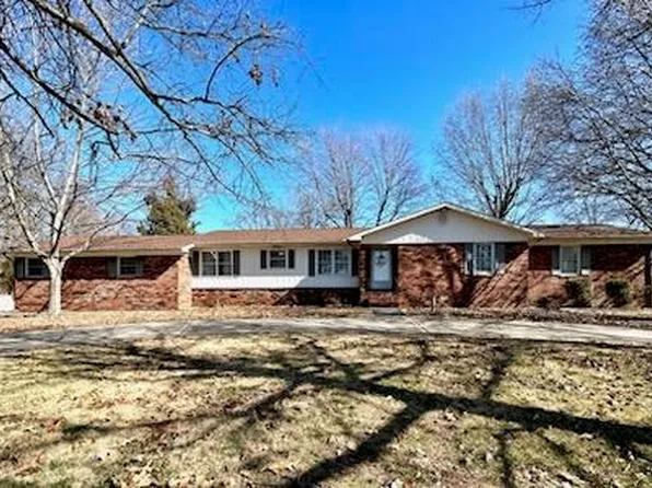 11578 Pinehurst Cir, Dexter, MO 63841