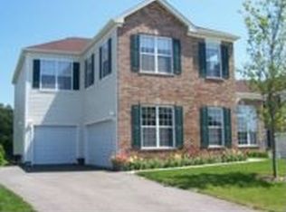 2122 Greenview Dr, Woodstock, IL 60098