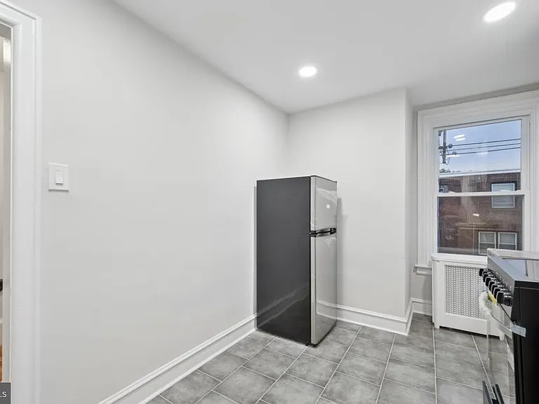 5824 N American St — Photo 6