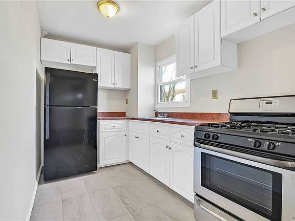 2nd image of 13503 223rd St