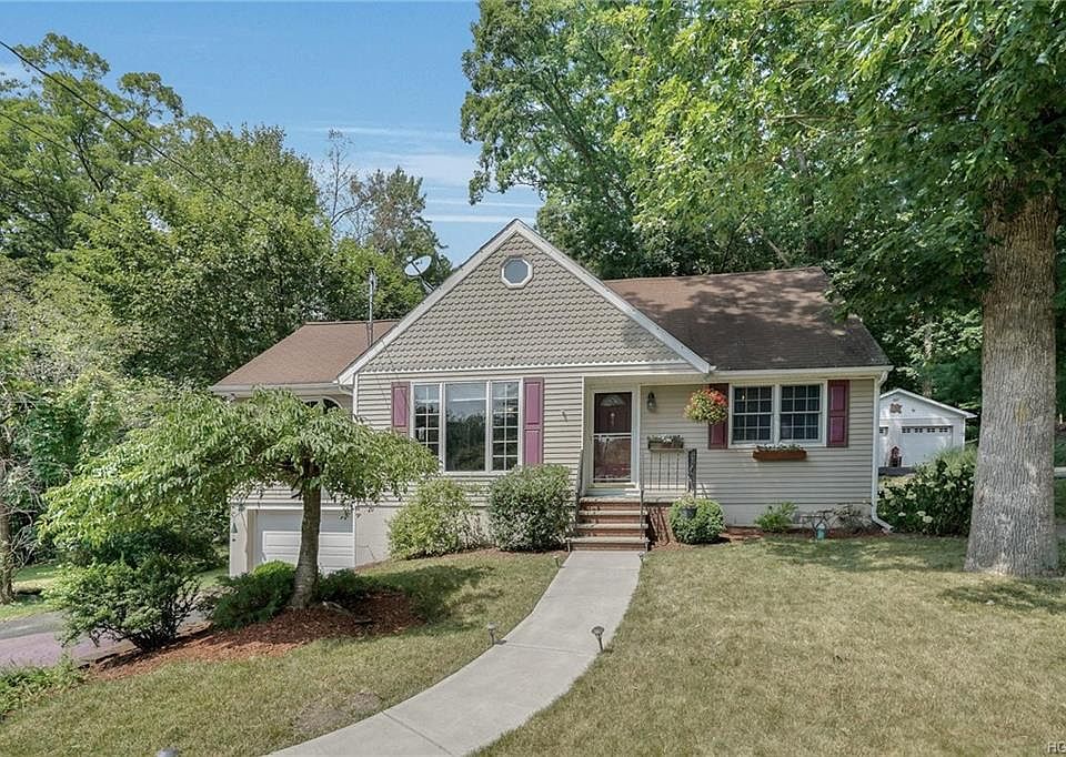 1st image of 1 Sadlier Pl