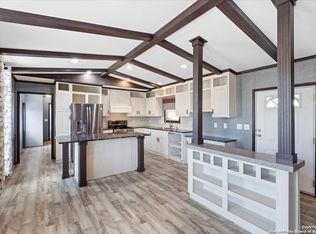 340 Autumn Ln, Poteet, TX 78065