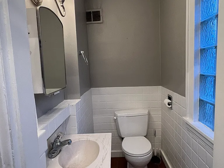 1815 Cleveland St NE #1 — Photo 3