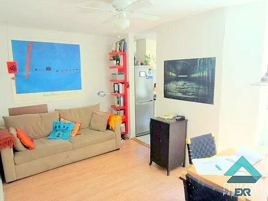 Rented by EXR | media 52