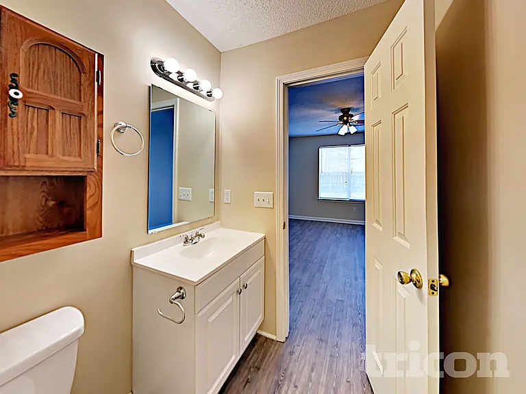1310 May Oak Cir — Photo 10