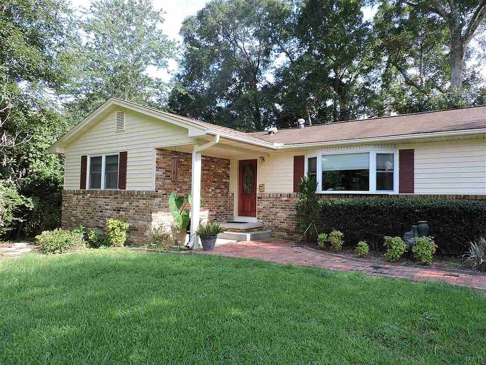 1st image of 961 Brookview Cir