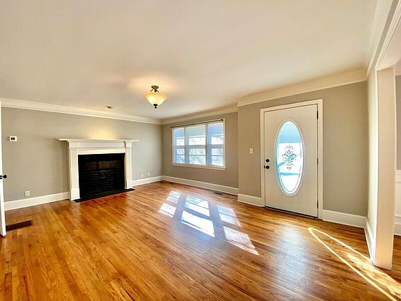 4th image of 3870 Hog Mountain Rd