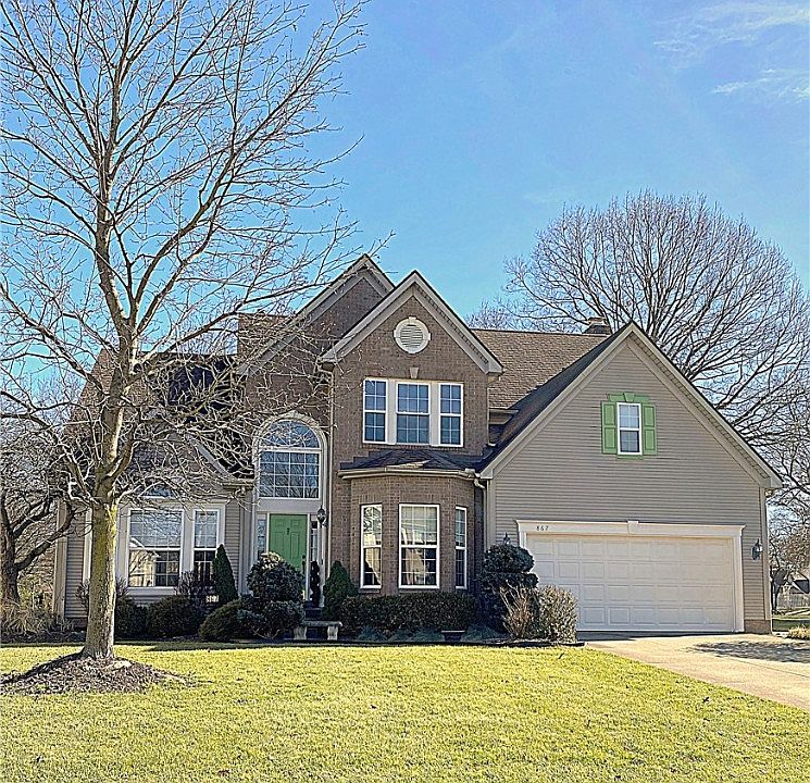1st image of 867 Bellaire Dr