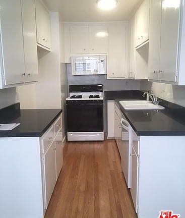 4th image of 2 Pier Ave #2