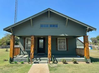 407 Smith St, Dodge City, KS 67801