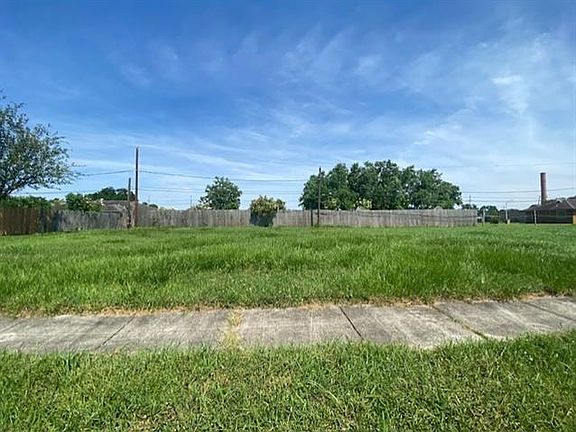 2nd image of 2341 Artillery Dr