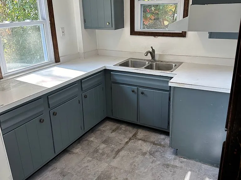 540 Holmes Ave — Photo 11