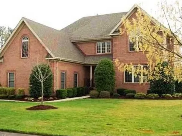 536 Thistley Ln, Chesapeake, VA 23322