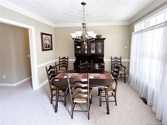3rd image of 6156 S Mayfair Cir
