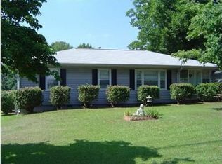 779 Smokey Rd, Newnan, GA 30263