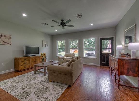 5th image of 4911 Broadhill Dr
