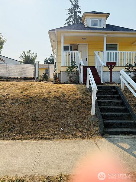 4th image of 3724 E J Street