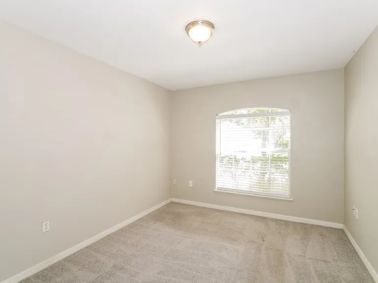 17026 Ongar Ct — Photo 14