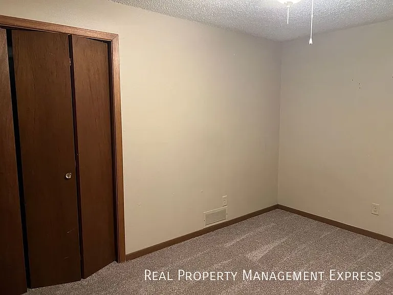 930 S Cleveland Ave — Photo 13
