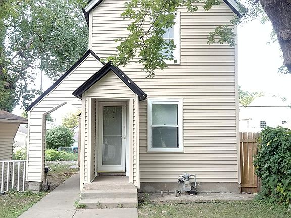 2nd image of 553 Van Buren Ave