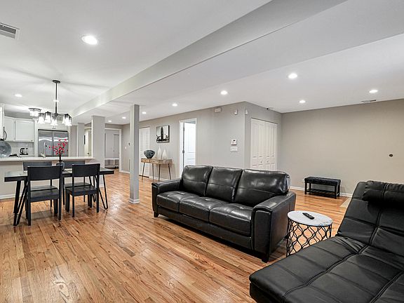 3rd image of 1859 N Winnebago Ave #G