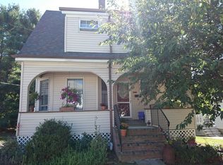18 Capital St, West Roxbury, MA 02132