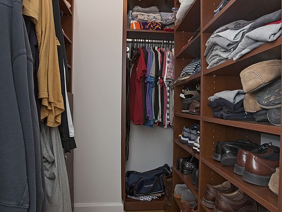 3rd image of 505 W 47th St #3H