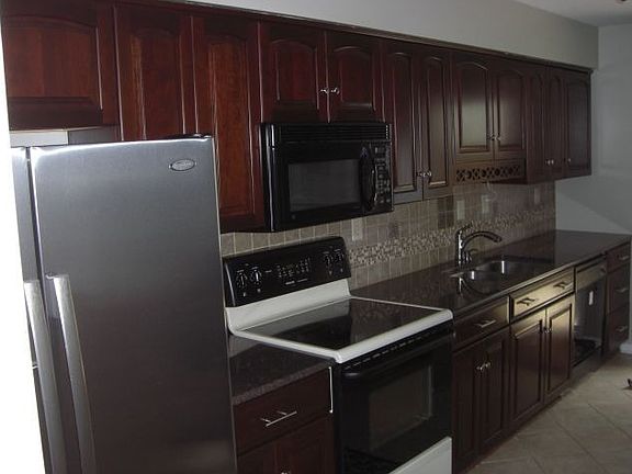 4th image of 3872 Sherman Oaks Ave
