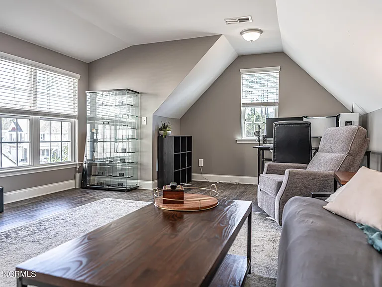 150 Michie Pl — Photo 21