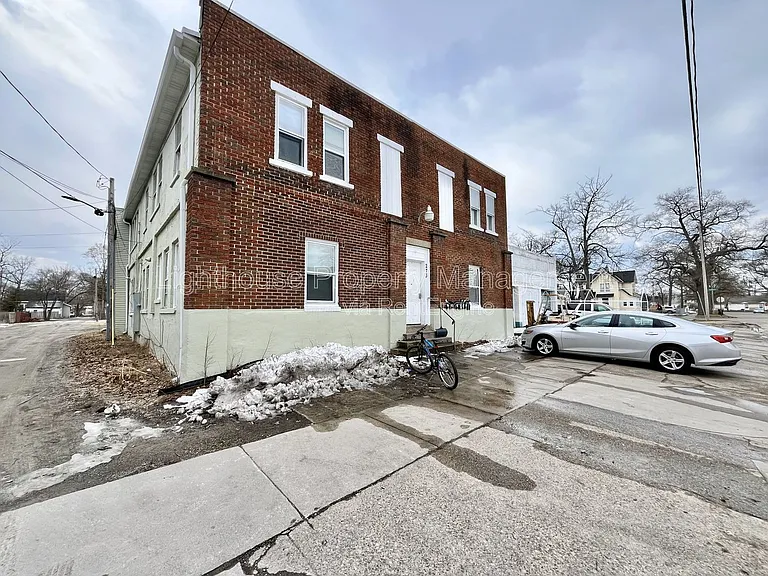 273 E Forest Ave #7 — Photo 1
