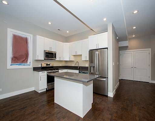 4th image of 751 S California Ave APT 2R