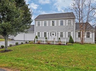 27 Victoria Ln, Templeton, MA 01468