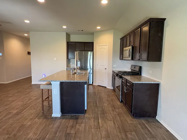 20378 Green Mountain Dr — Photo 3