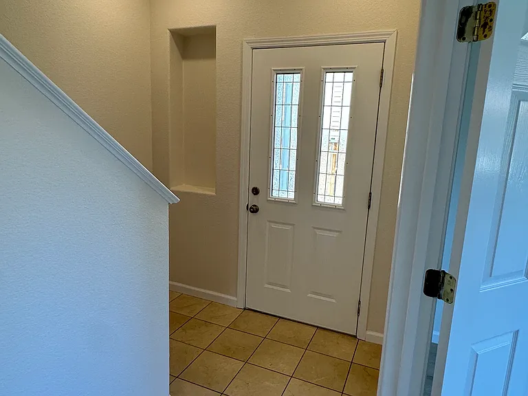 472 Bryan Ave — Photo 13