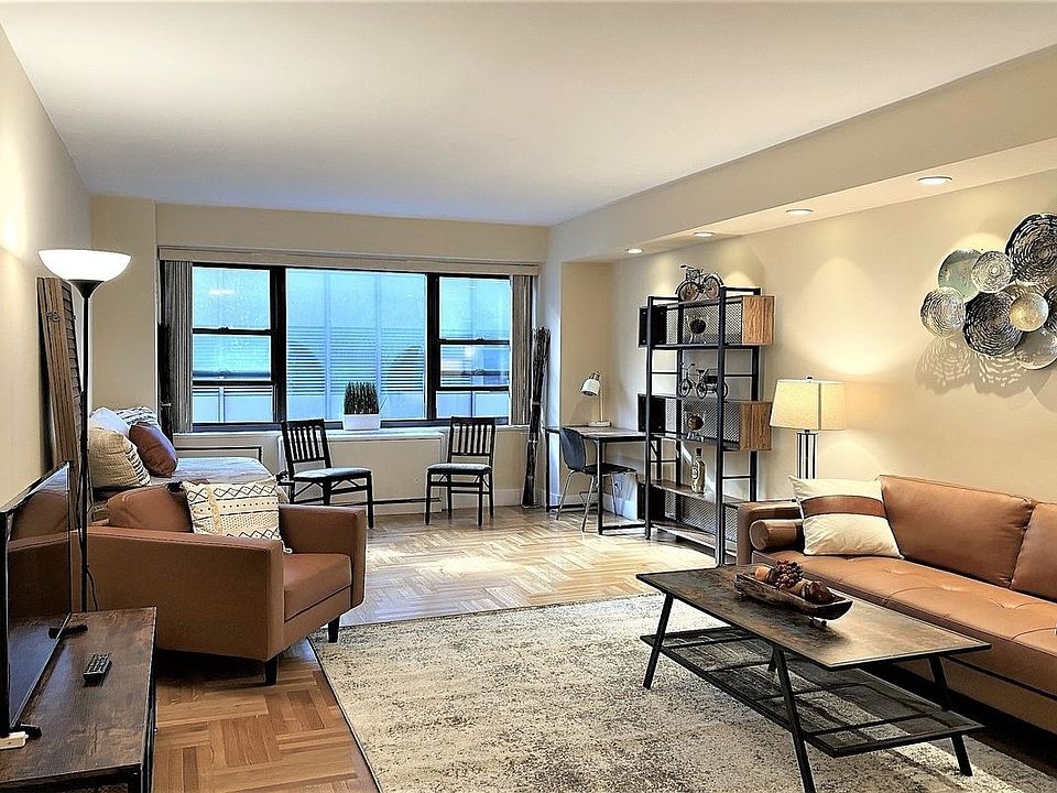 1st image of 210 E 47th St #10J1