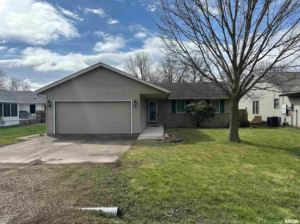 707 Senseney Ave, Auburn, IL 62615