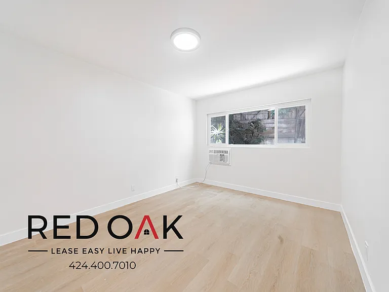 3401 Club Dr #2 — Photo 11