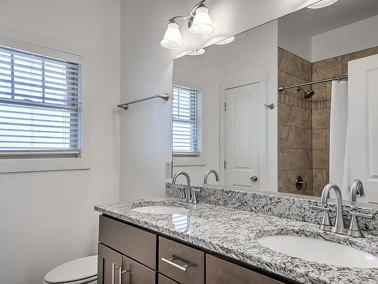 23 Roxboro Dr — Photo 16