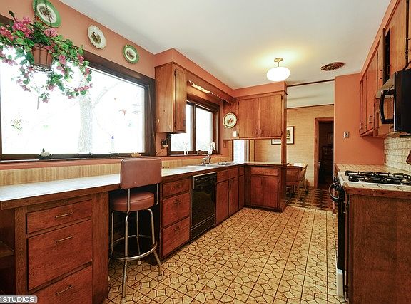 4th image of 12701 S Deerwood Dr