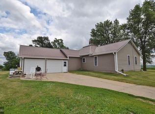 2332 1800th St, Irwin, IA 51446