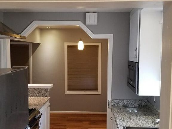 4th image of 3316 41st St