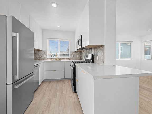 2nd image of 4559 Campus Ave APT 9