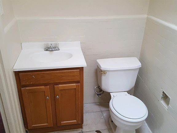 2nd image of 1036 Fillmore St #2R