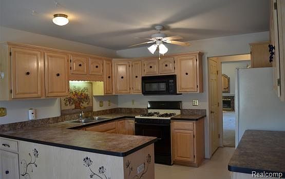 3rd image of 53359 Andrew Cir