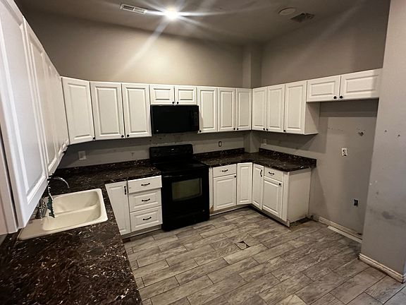 5th image of 2911 Lincoln Ave