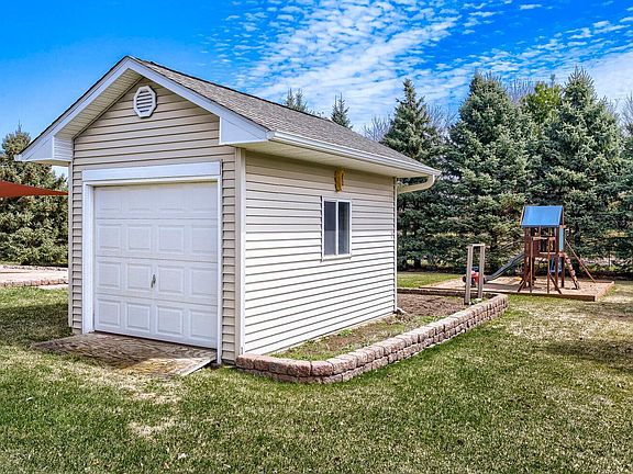 5th image of 8302 Padre Cir NE
