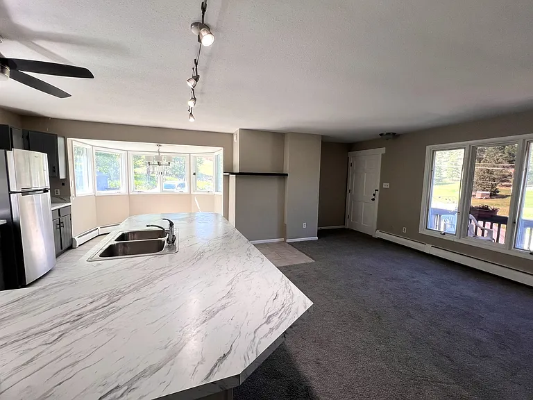 836 Sleepy Hollow Dr #A — Photo 10